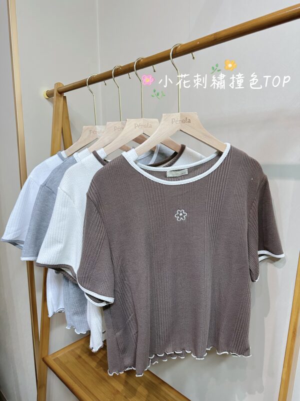 જ⁀➴♡ ✨小花刺繡撞色TOP - Image 5