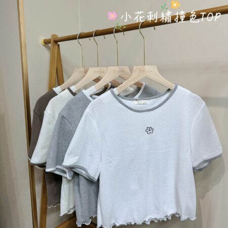 જ⁀➴♡ ✨小花刺繡撞色TOP