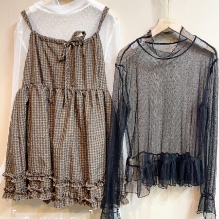 જ⁀➴♡✨點點花邊下擺TOP