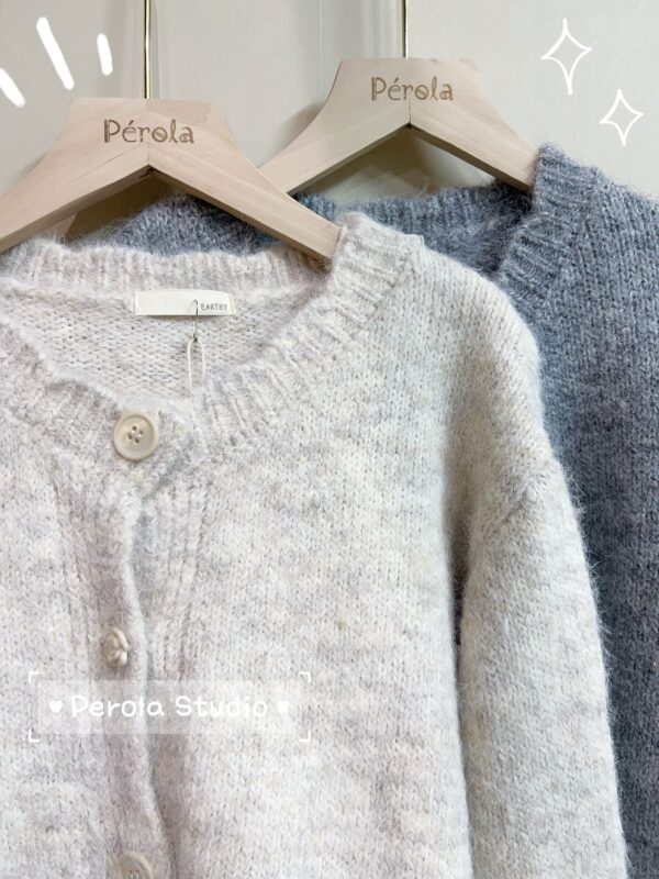 IMG_8528 જ⁀➴♡✨小花鈕扣混色毛衣